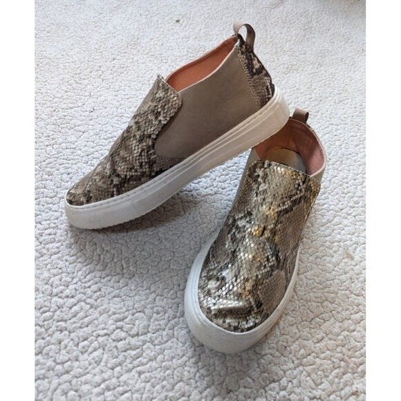 Hey Dude Womens Sneaker Peyton Snake Skin Print Brown / Gold Slip-On 9 - Picture 1 of 8